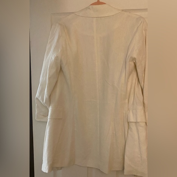 SOLD ⭐️ Dynamite linen blazer 3/4 sleeves - Picture 3 of 3